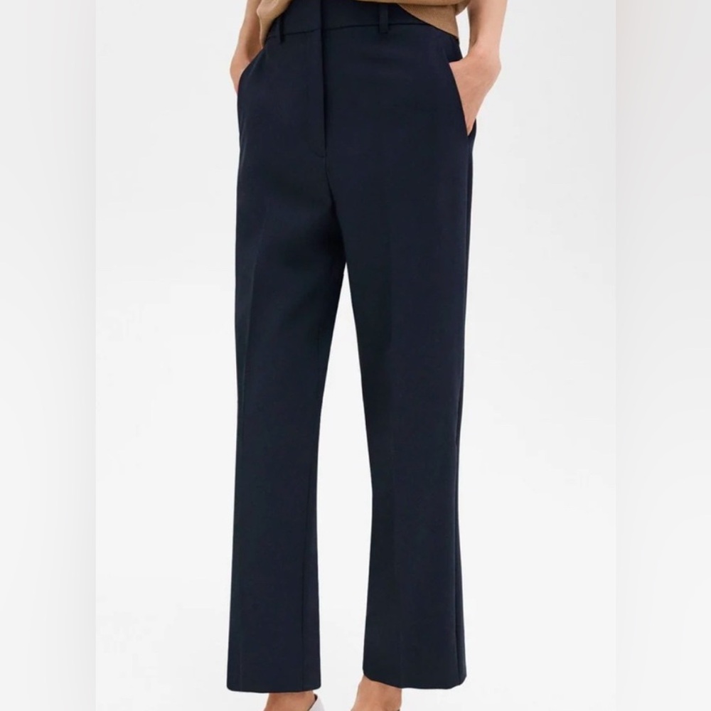Theory Navy Highwaisted Straight Pant.  Size 14.  NWT